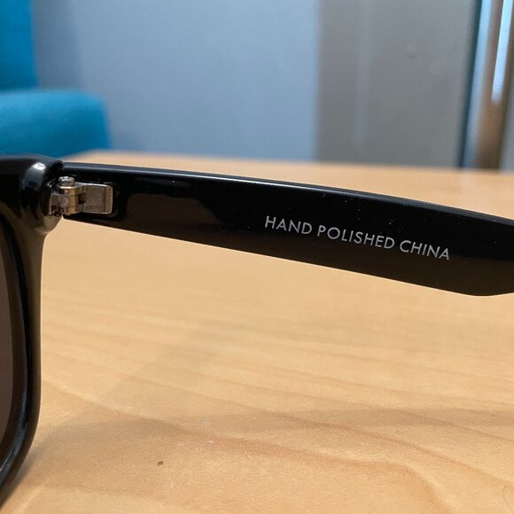 Retro Rewind black/white polka dot sunglasses - Picture 3 of 8